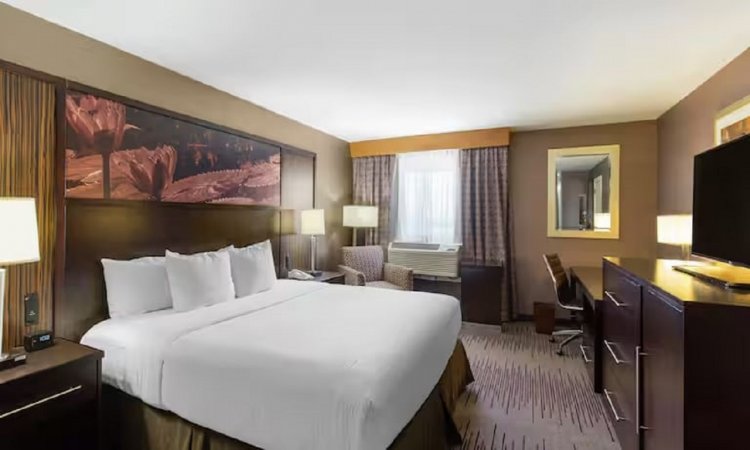 DoubleTree Downtown Wilmington Hotel