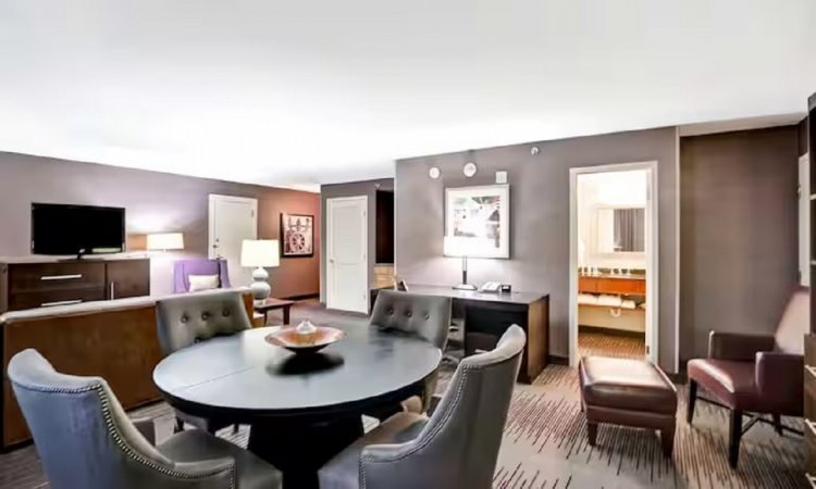 DoubleTree Downtown Wilmington Hotel