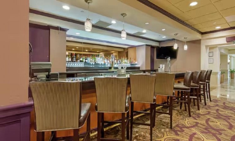 DoubleTree Downtown Wilmington Hotel